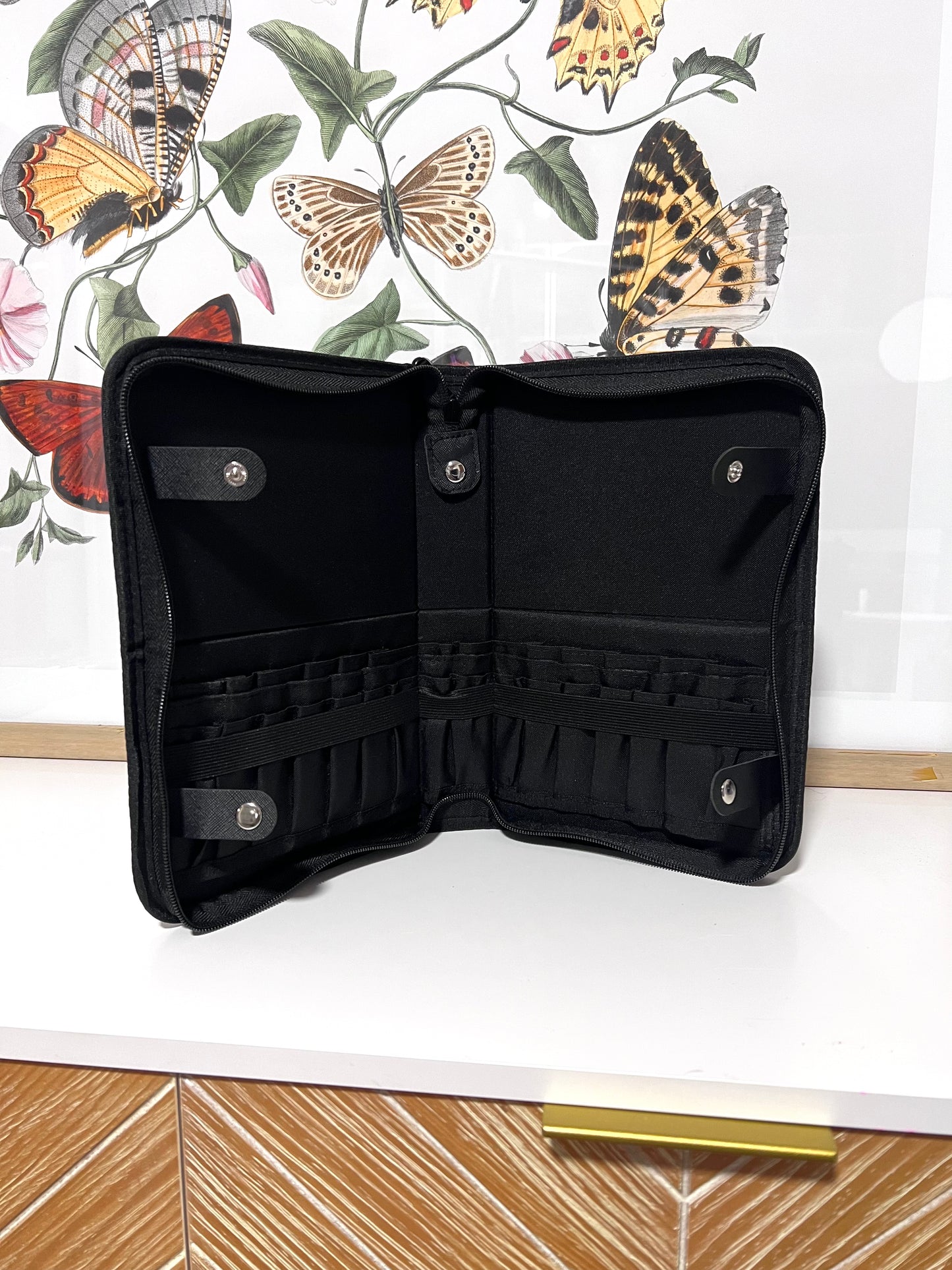 2024 Advent Box - Massive Black Brush Case